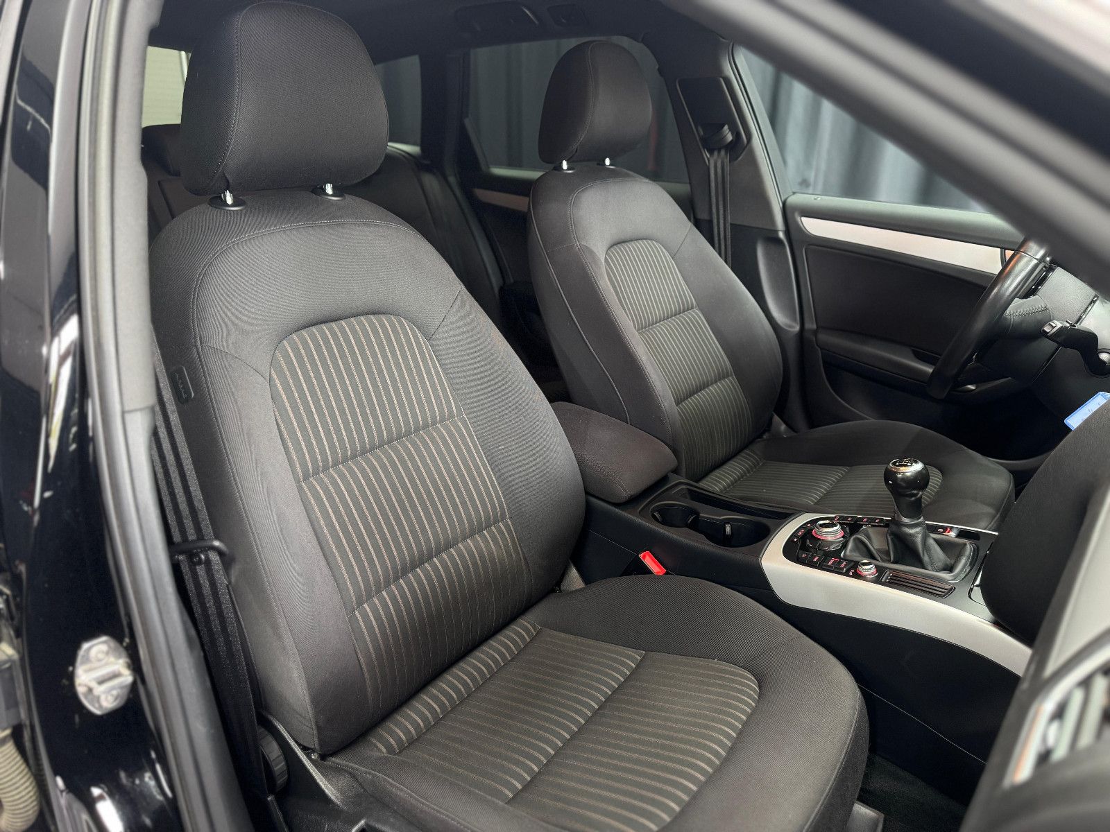 Fahrzeugabbildung Audi A4 Avant 2.0 TDI |1-HAND|S-LINE|NAVI|TÜV 09/26|