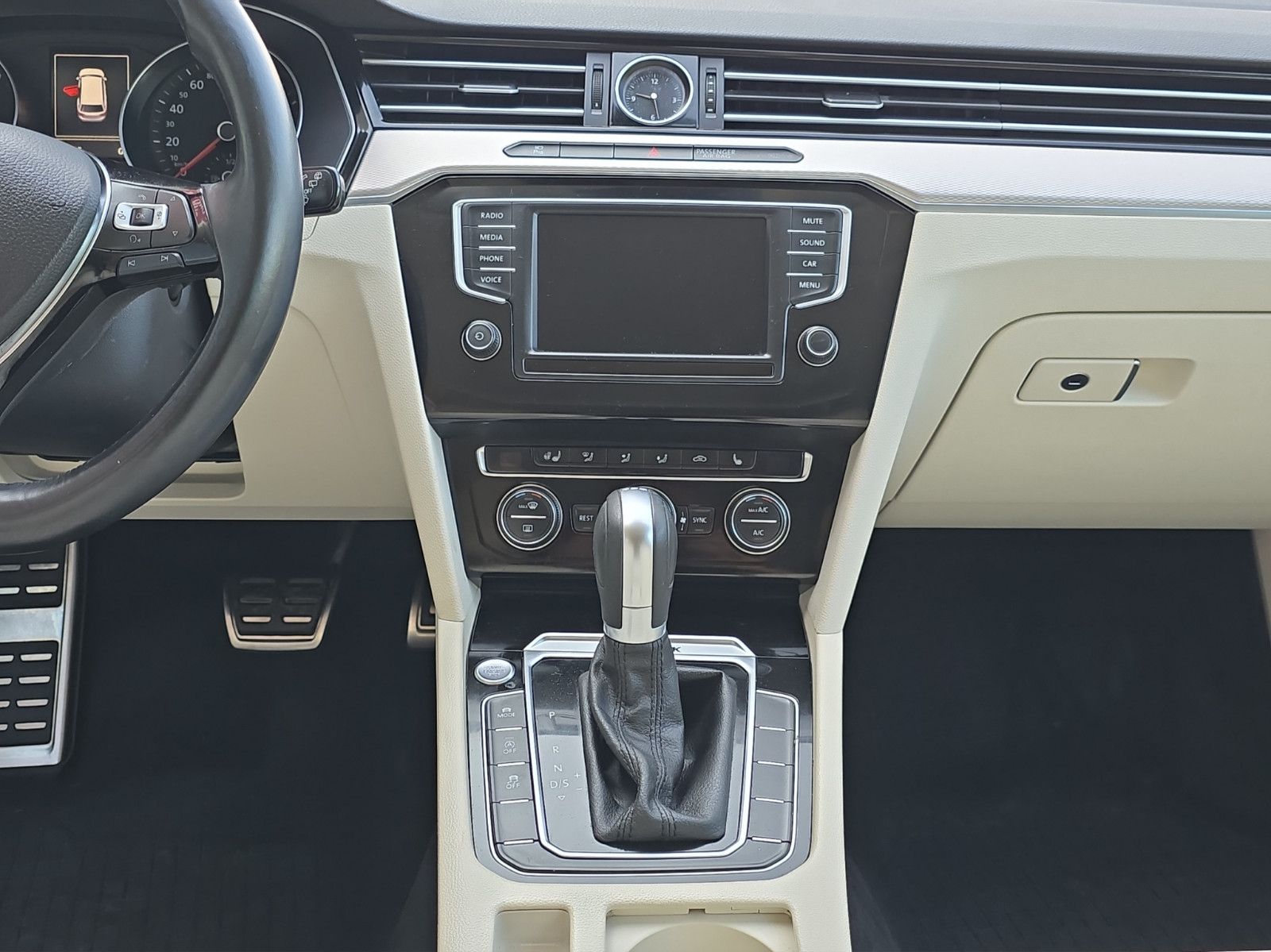 Fahrzeugabbildung Volkswagen Passat Variant Alltrack BMT/Start-Stopp 4Motion