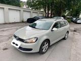 Volkswagen Golf Variant 1,4 tsi dsg - Volkswagen Golf aus 2011 mit Benzin-Antrieb: Kombi, 1.4