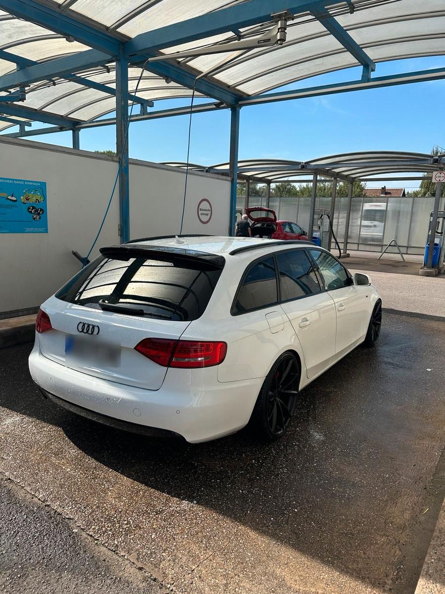 Audi A4 2011 — rear view