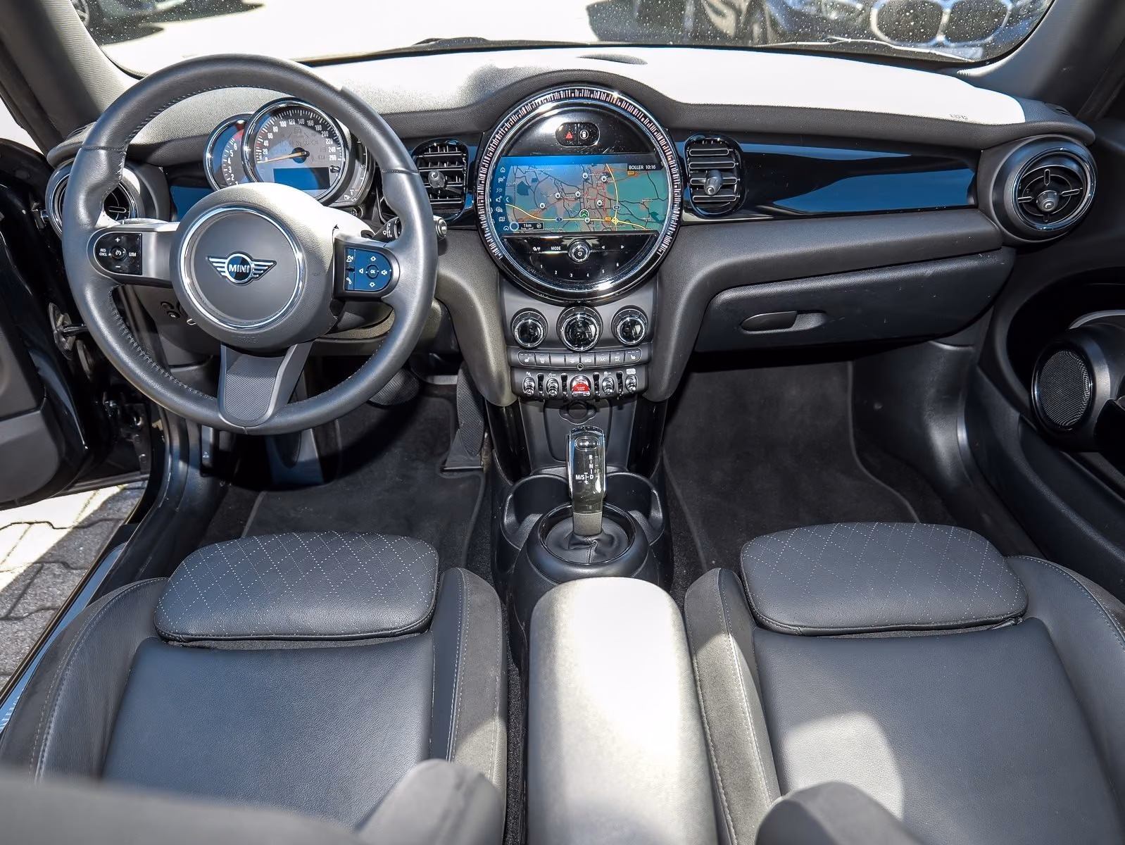MINI Cooper Classic-Trim+LED+Navi+Klima+SHZ+Tempomat+