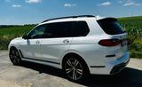 BMW X7 M50i , Vollausstattung, TÜV neu - weiße BMW X7 M50