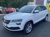 Skoda Karoq Style 1.5 TSI LED ACC Navi AHK Kamera 1Hd. - Skoda in Gießen