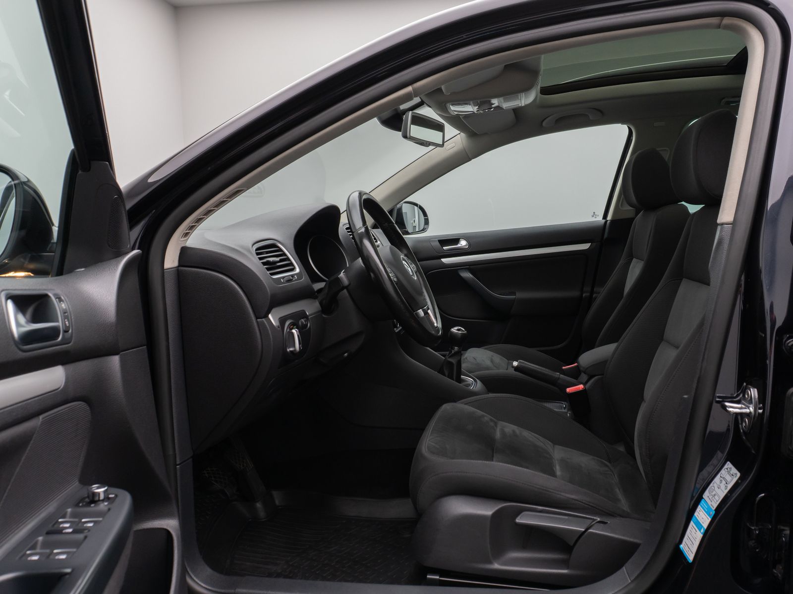 Fahrzeugabbildung Volkswagen Golf VI Variant Highline Kamera Panorama Bi-Xeno