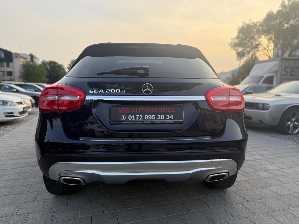 Mercedes-Benz GLA 200