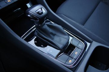Skoda Karoq 1.5 TSI ACT Ambition*Sitzhz.,Garantie0626