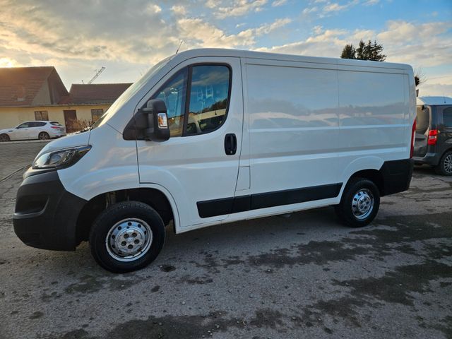 Peugeot Boxer Kasten 330 L1H1 Pro BlueHDi 110