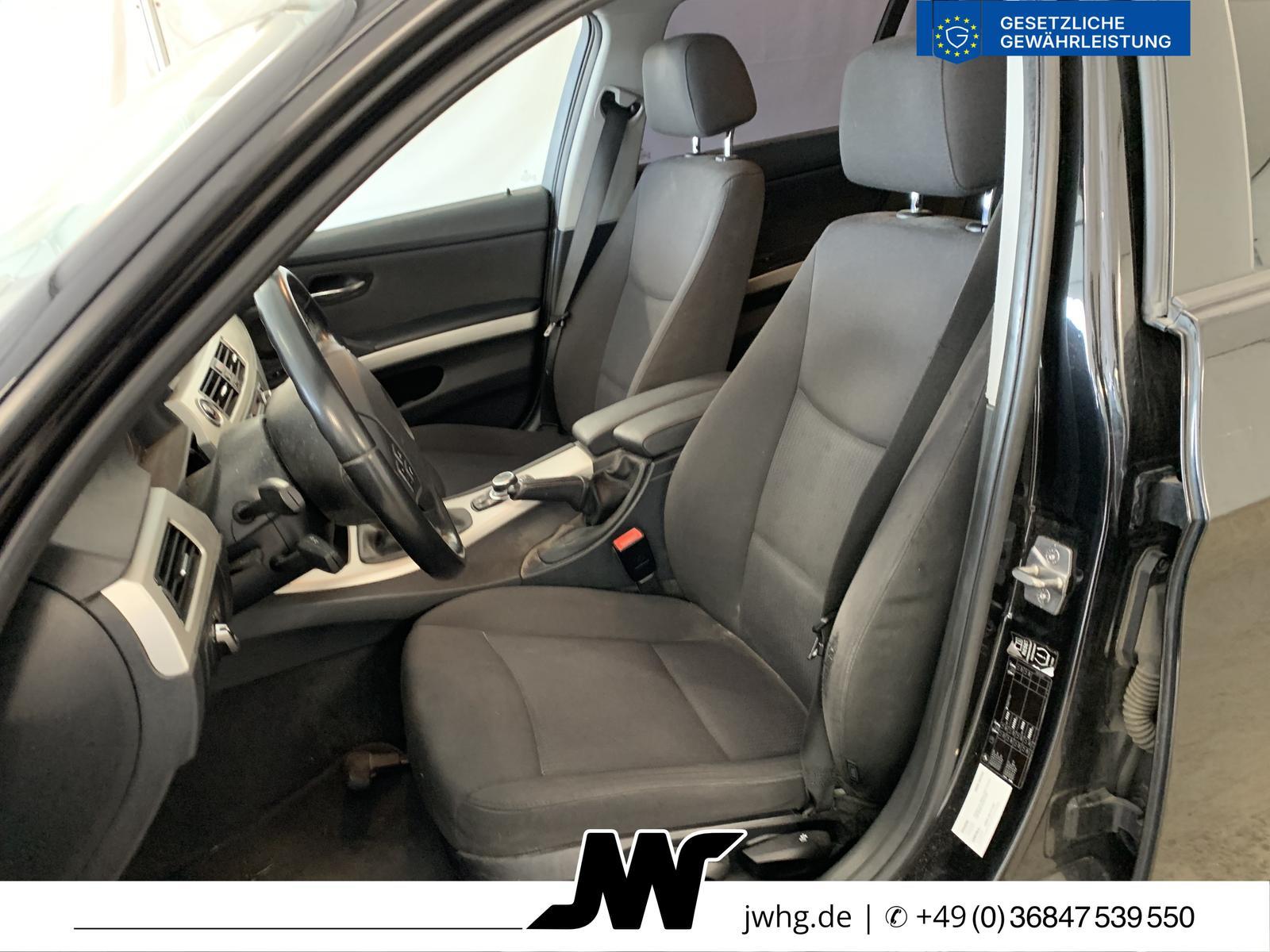 BMW 320 2011 — photo 5