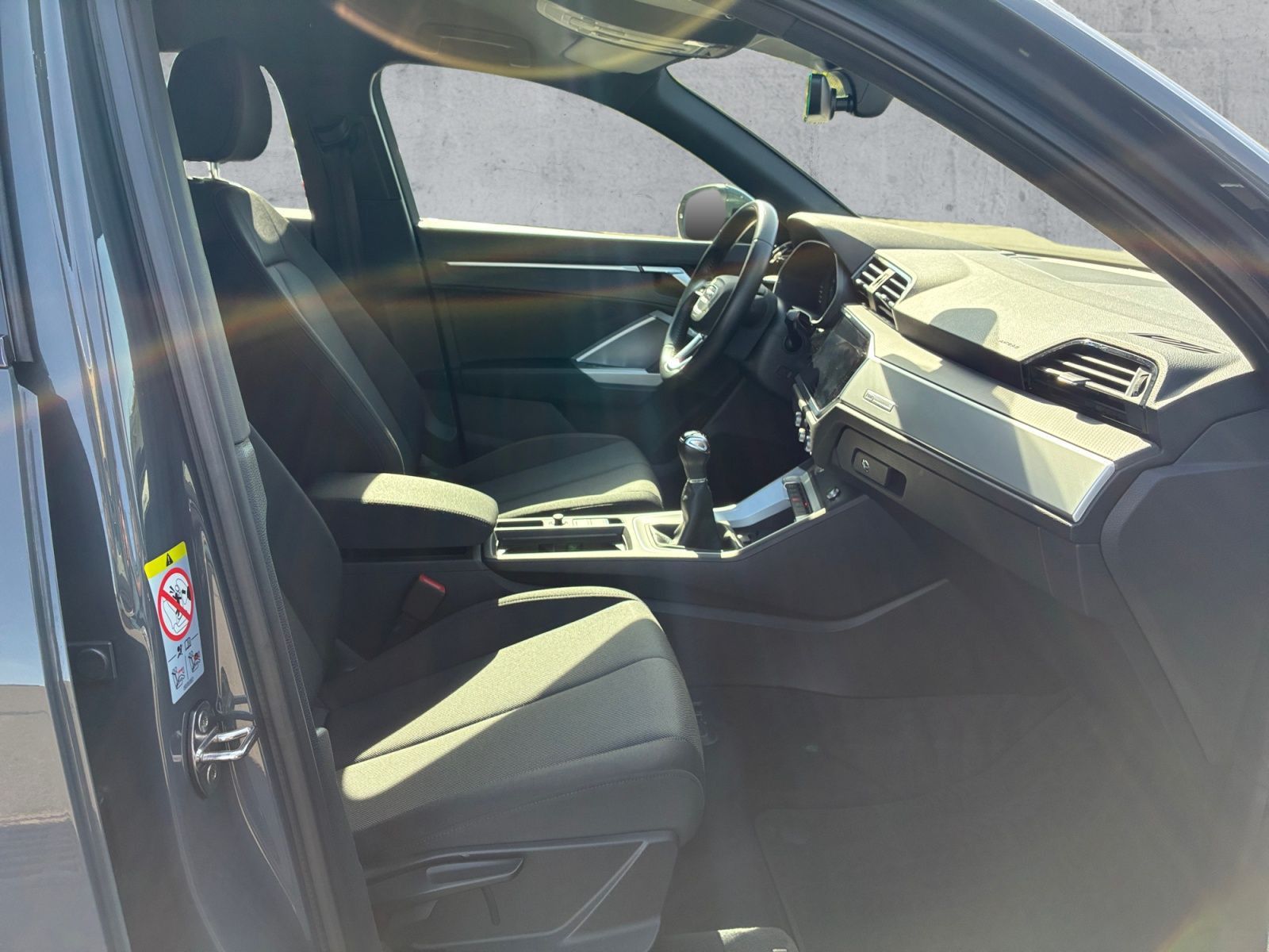 Audi Q3 Sportback 35 TFSI LED NAV SHZ DAB 2xPDC LM17 foto 13