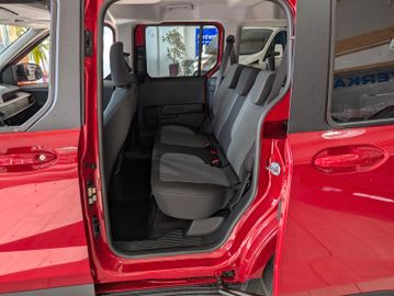 Ford Tourneo Courier Titanium Winterpaket 5JGarantie!