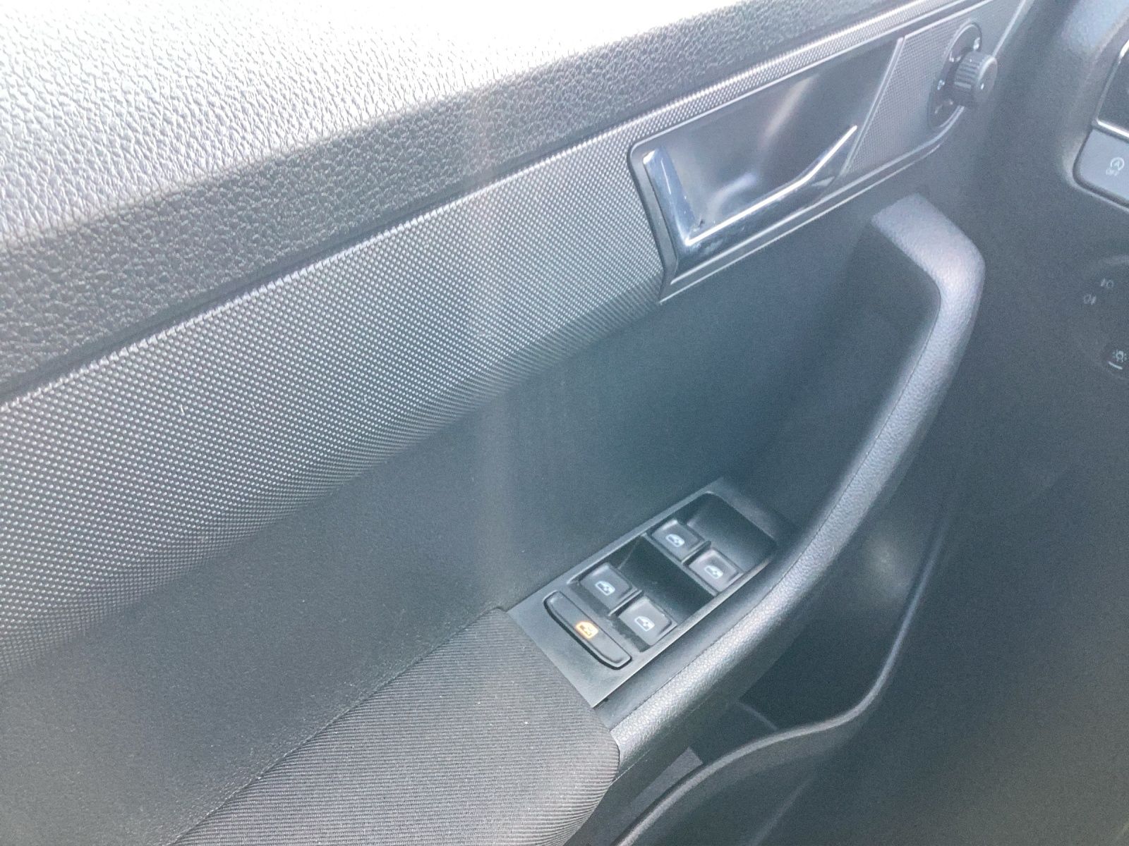 Fahrzeugabbildung SKODA Fabia Combi TSI Soleil LED Navi ACC RFK SHZ