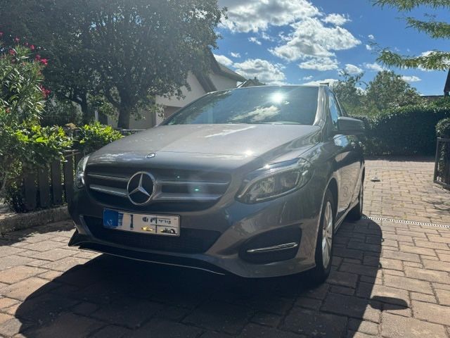 Image of Mercedes-Benz 200