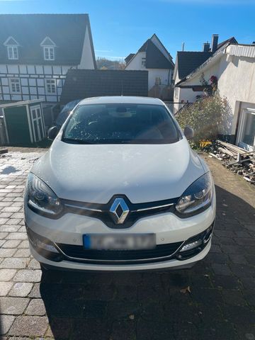 Renault Megane Coupe Bose Edition