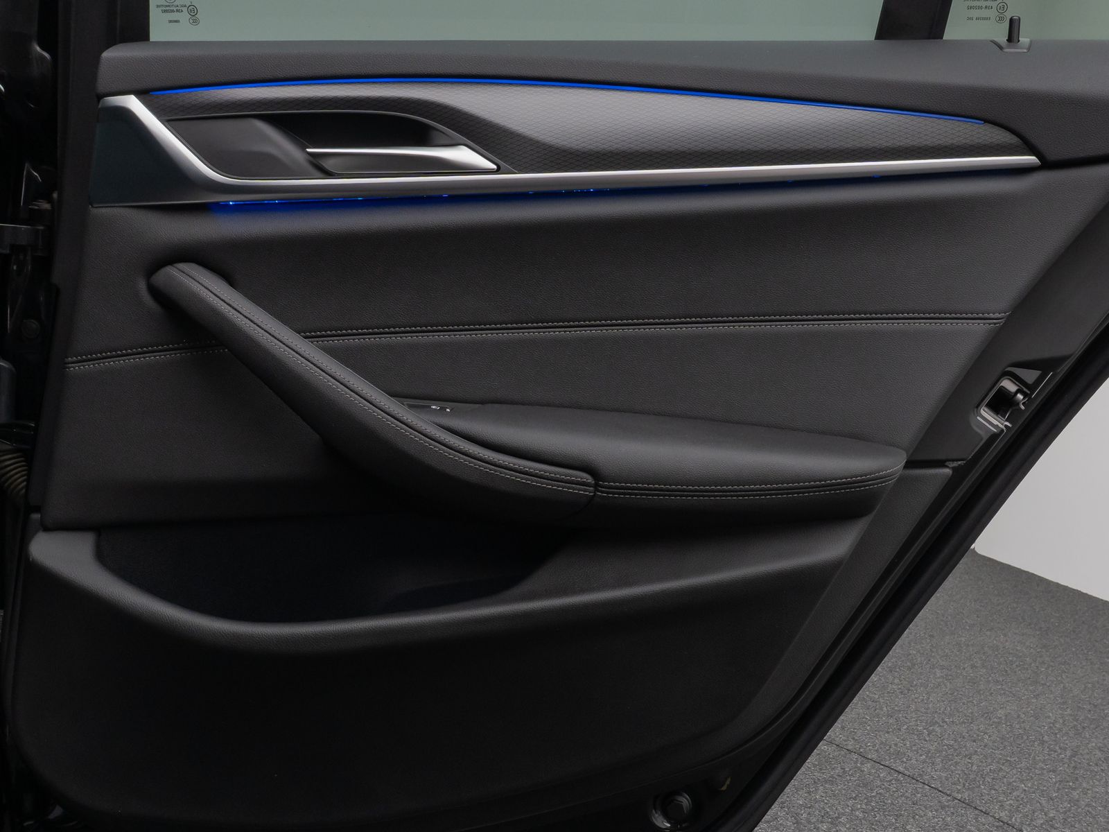 Fahrzeugabbildung BMW 530d M Sport Panorama Kamera Laser HUD DAB HiFi