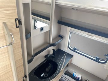 HYMER  ERIBA  HYMERCAR ERIBA Touring 420 Urban 