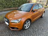 Audi A1 Sportback S line  Panorama Xenon - Audi A1: Orange