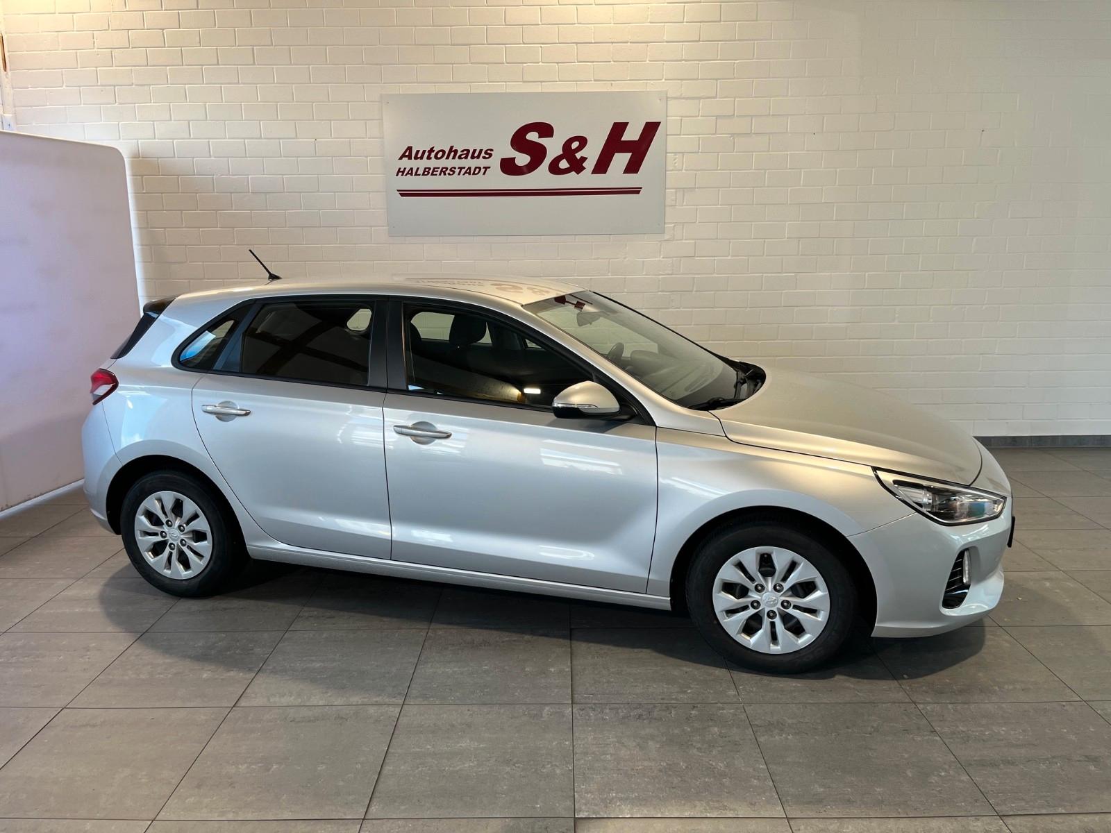 Hyundai i30 1,4 Select AC Tempo 1.Hd Blueth. NSW SKR/WKR