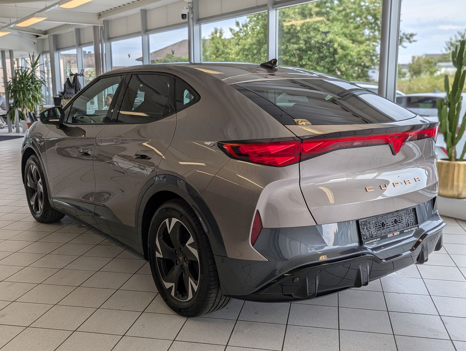 CUPRA Tavascan 210 kW Endura Drive-Pack 82kwh Navi-15" - Image 5