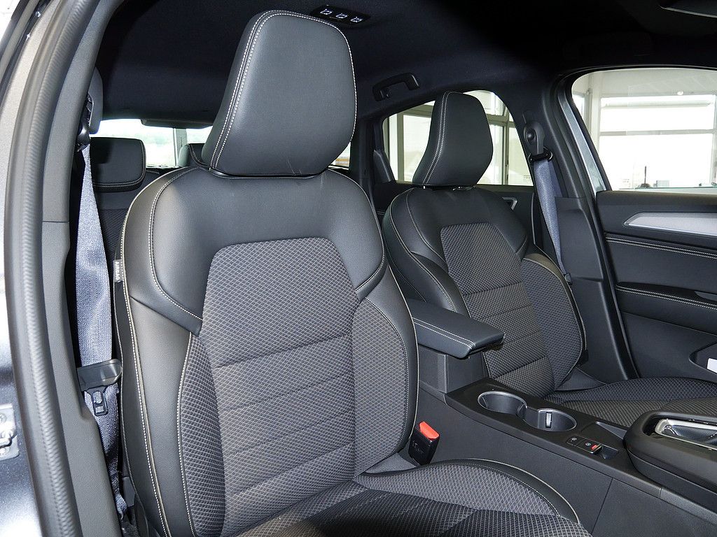 Fahrzeugabbildung Renault Arkana Techno Mild Hybrid 140 EDC