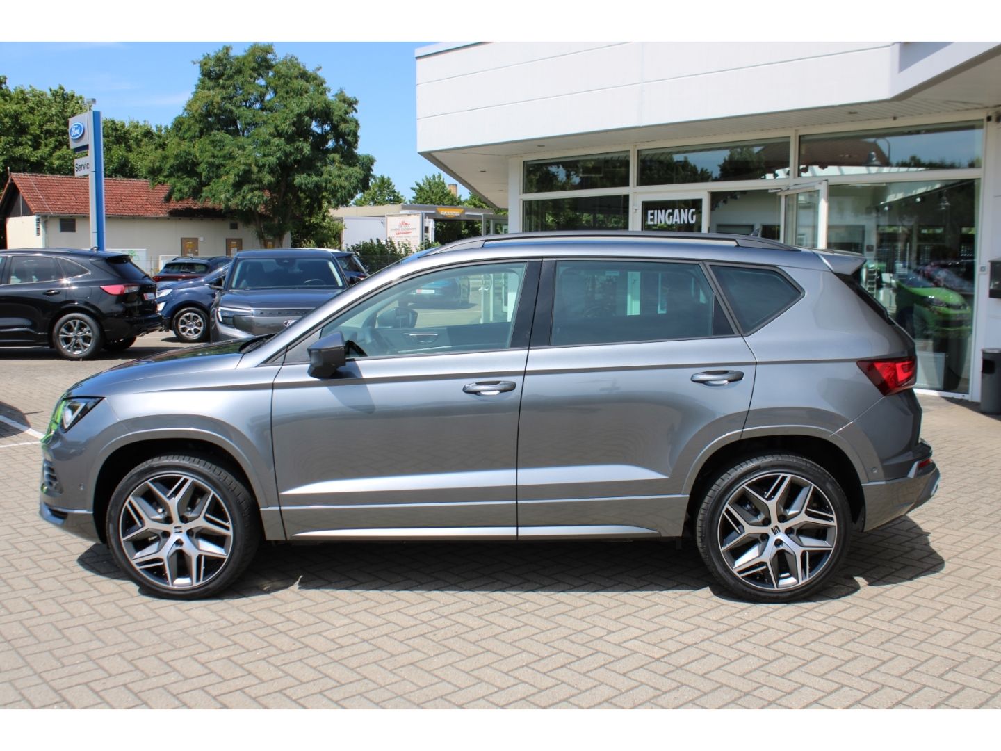 Fahrzeugabbildung SEAT Ateca 1.5 TSi FR ACC LED PDC RFK el. AHK Navi DA