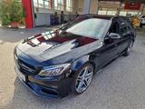 Mercedes-Benz C 63 AMG T-Modell DISTRONIC+ KLAPPENAUSPUFF - gebrauchte Mercedes-Benz C 63 AMG aus dem Jahr 2016