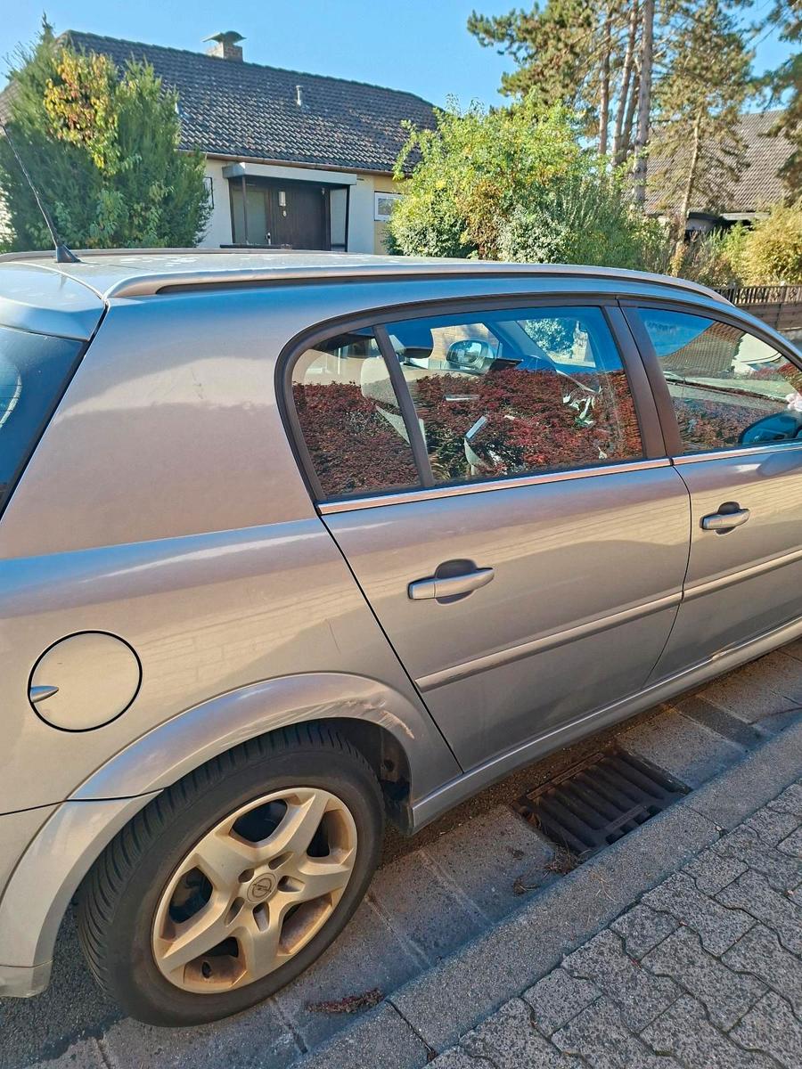 Opel Signum 2006 — engine 150 HP (110kW)