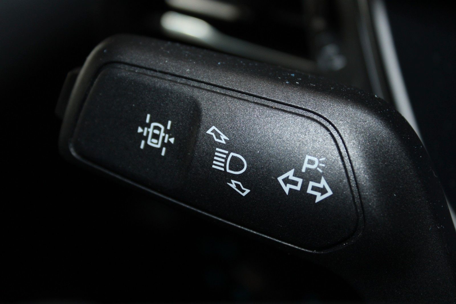 Fahrzeugabbildung Ford Kuga PHEV Titanium X ACC AHK HUD LED Cam WinterP