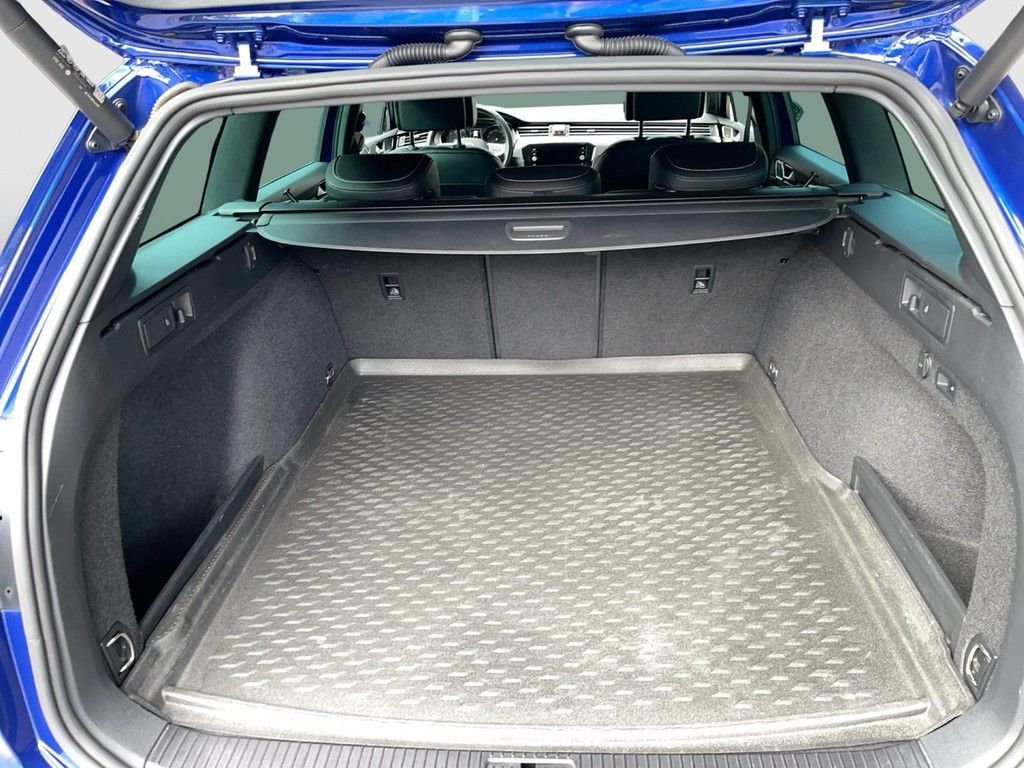 Volkswagen Passat Variant - Bild 12