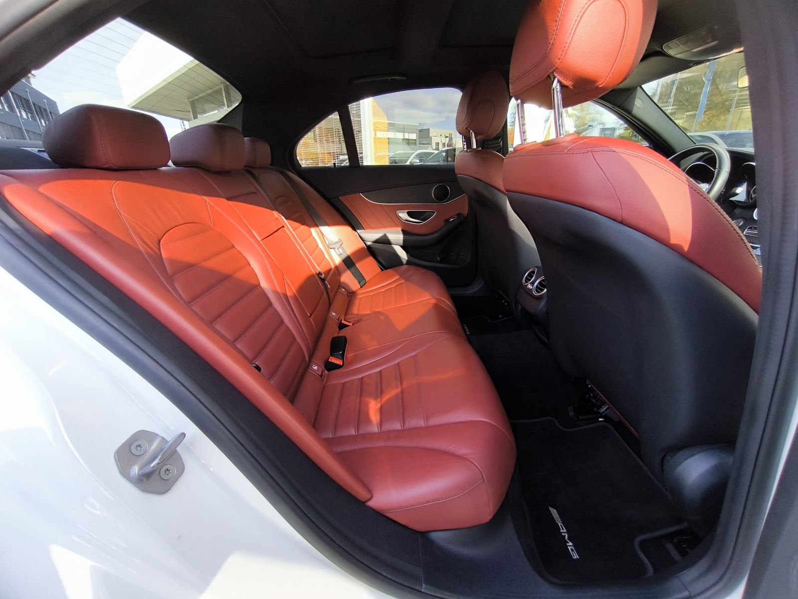 Fahrzeugabbildung Mercedes-Benz C 300e 9G 2X AMG Line >PANOR+NIGHT+NAVI+LED+SHZ+