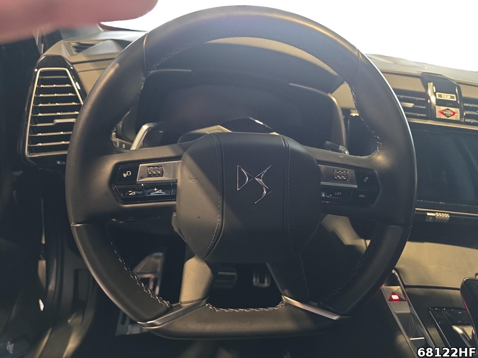 Fahrzeugabbildung DS Automobiles DS7 Crossback E-Tense 300 Rivoli +FOCAL+LED+