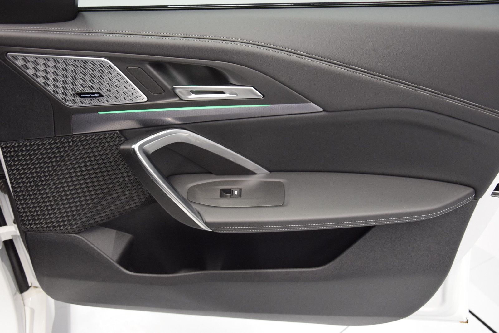 Fahrzeugabbildung BMW X1 18 i sDrive M Sport Pano H&k Memory ACC Leder
