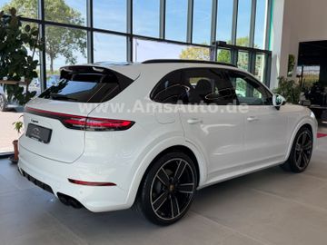 Porsche Cayenne - 3