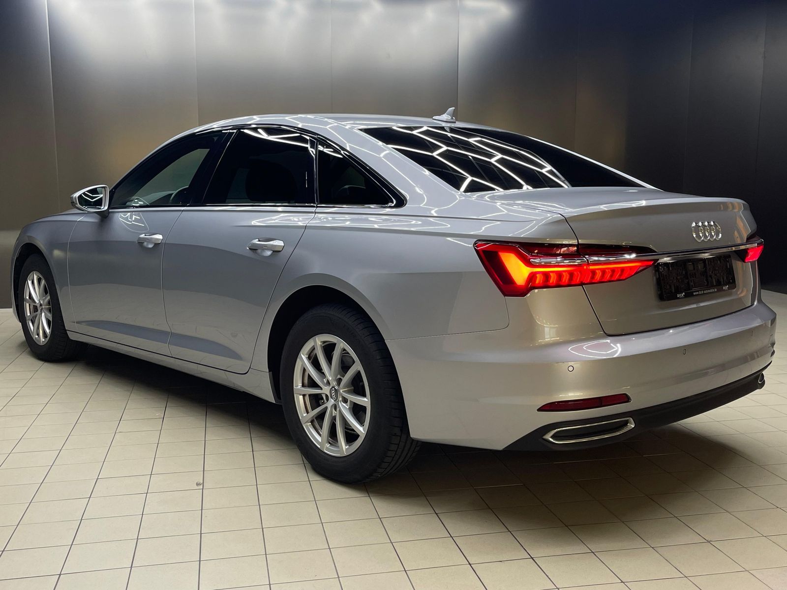 Fahrzeugabbildung Audi A6 40 TDI S-Tr. VIRTU+MATRIX+NAVI+SHZ+TEMP+AHK+