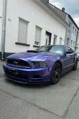 Ford Mustang V6 / HANDSCHALTER - Ford Mustang aus 2012: V6