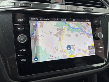 Volkswagen Tiguan - 11