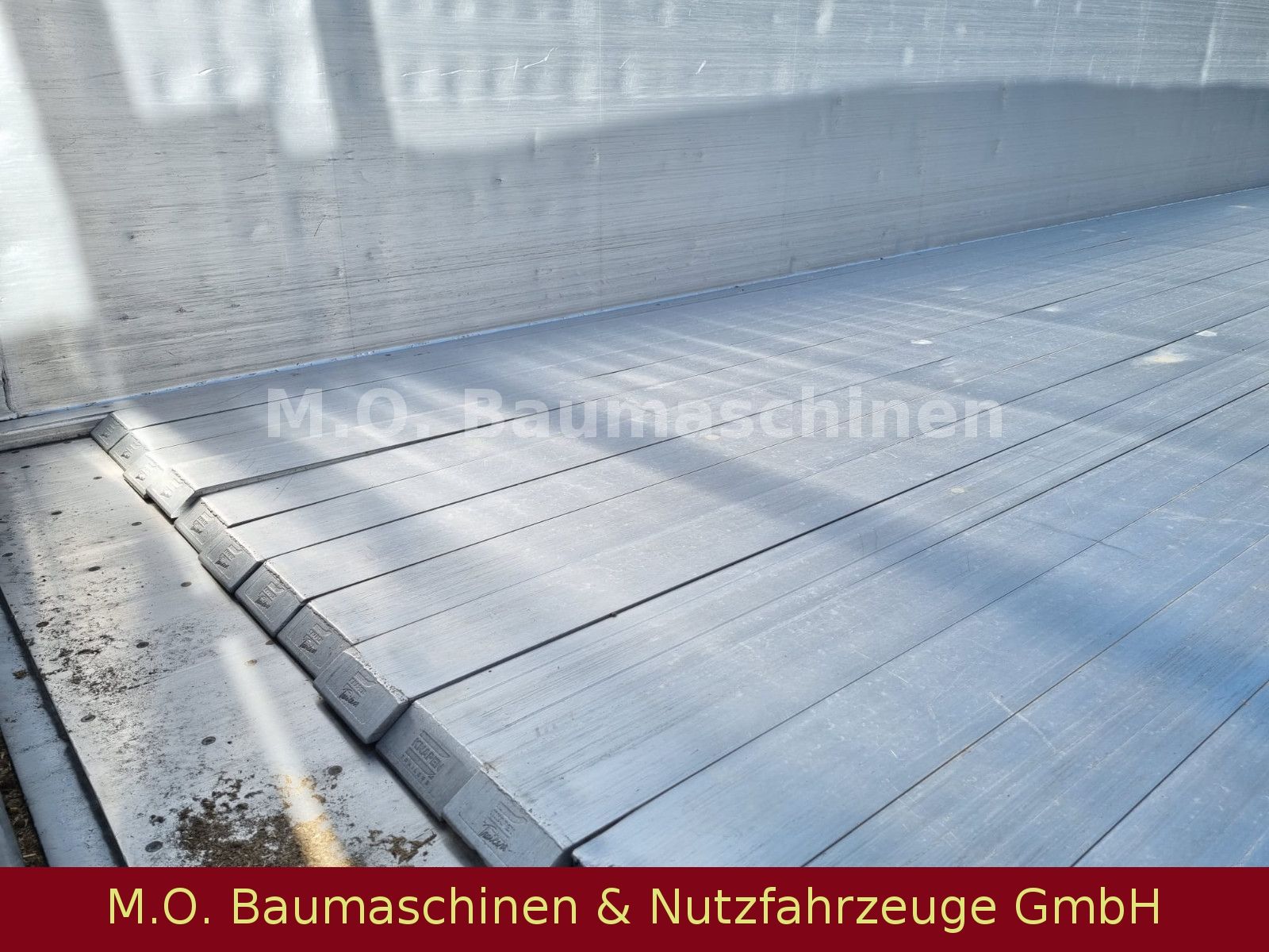 Fahrzeugabbildung Knapen K 200 / Schubbodenauflieger /Walkingfloor