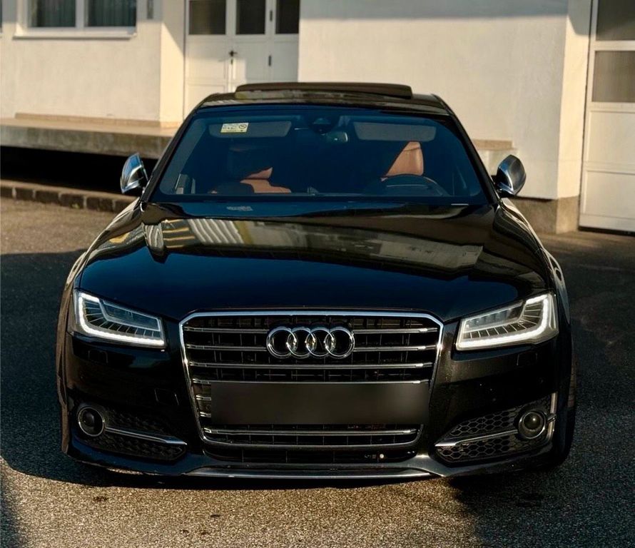 Image of Audi S8