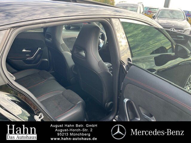 Fahrzeugabbildung Mercedes-Benz CLA 250 4M Shooting Brake AMG/NIGHT/LED/PANO/..