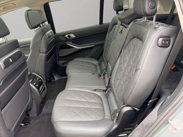 BMW X7 - 12