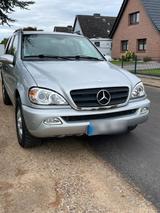 Mercedes-Benz Mercedes ML 320 - Mercedes-Benz ML 320 aus 2001