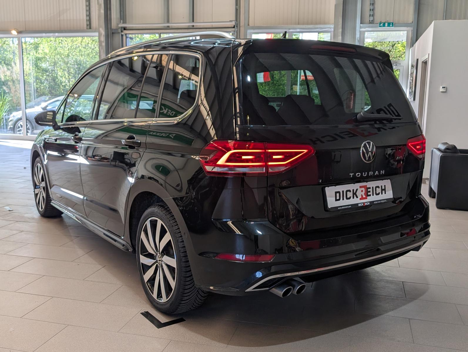 Volkswagen Touran 2.0 DSG R-Line High. Pano 7-Si IQ.Dri AHK