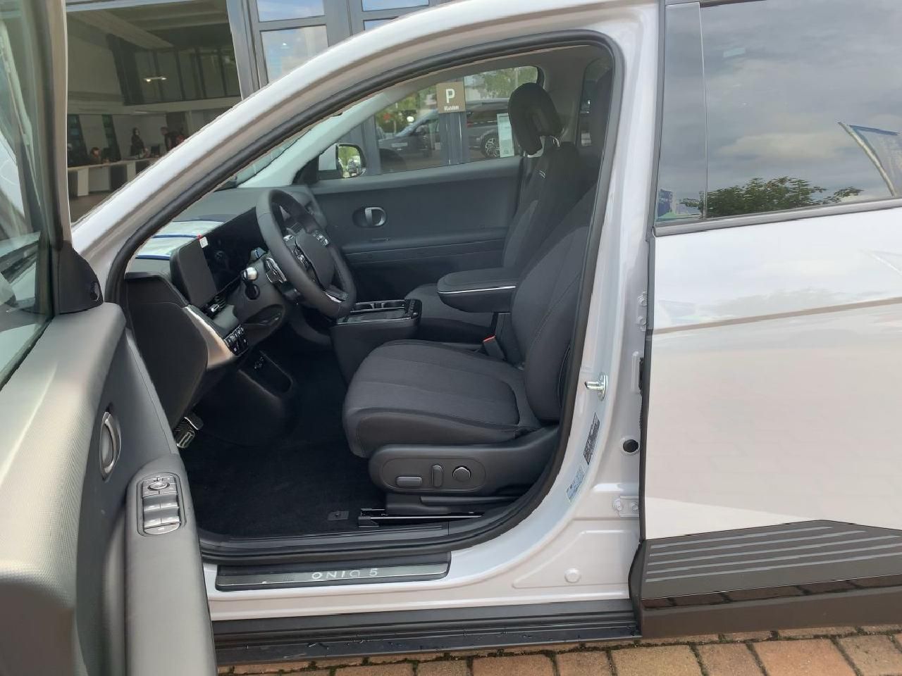 Fahrzeugabbildung Hyundai IONIQ 5 Centriq 2WD 84 kWh Bose Soundsystem*