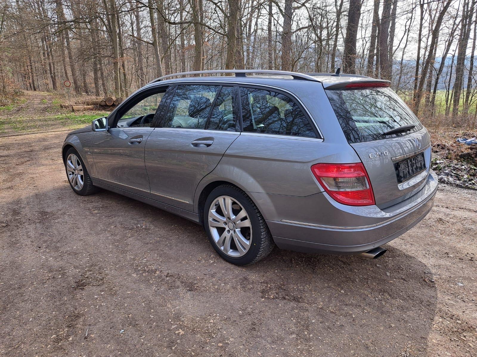Mercedes-Benz C200 2011 — photo 7