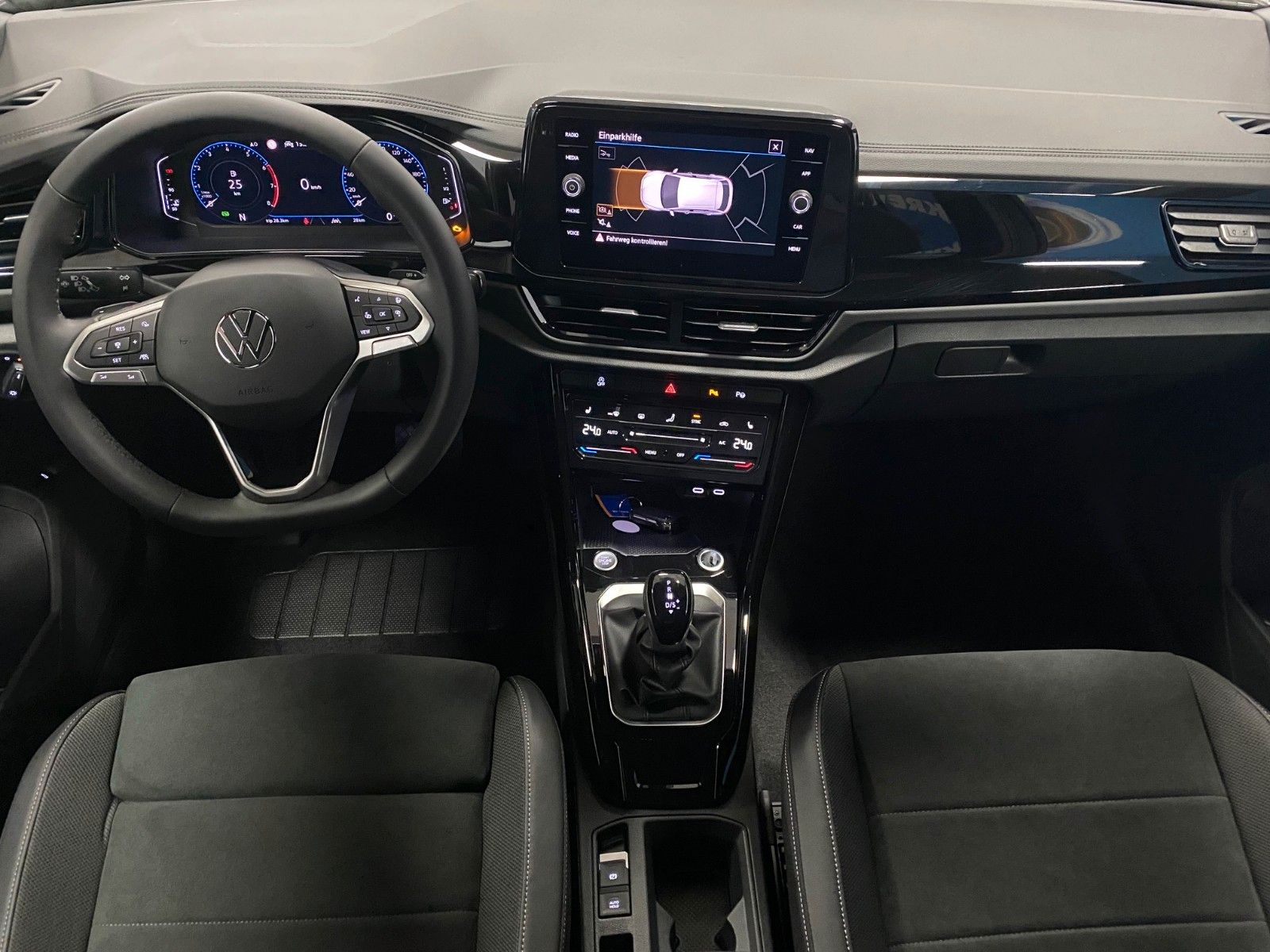 Fahrzeugabbildung Volkswagen T-Roc 1.5 TSI DSG Style+NAVI+MATRIX+Black Style+