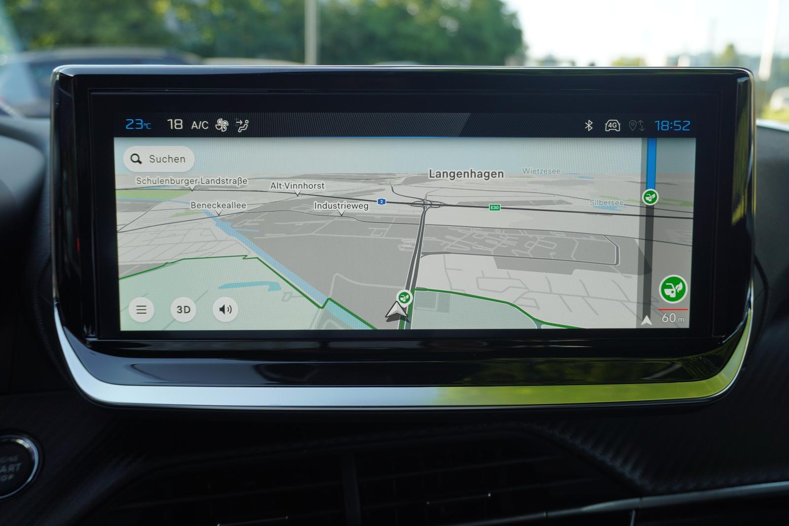 Peugeot 2008 PureTech 145 Aut. LED ACC Navi 360°
