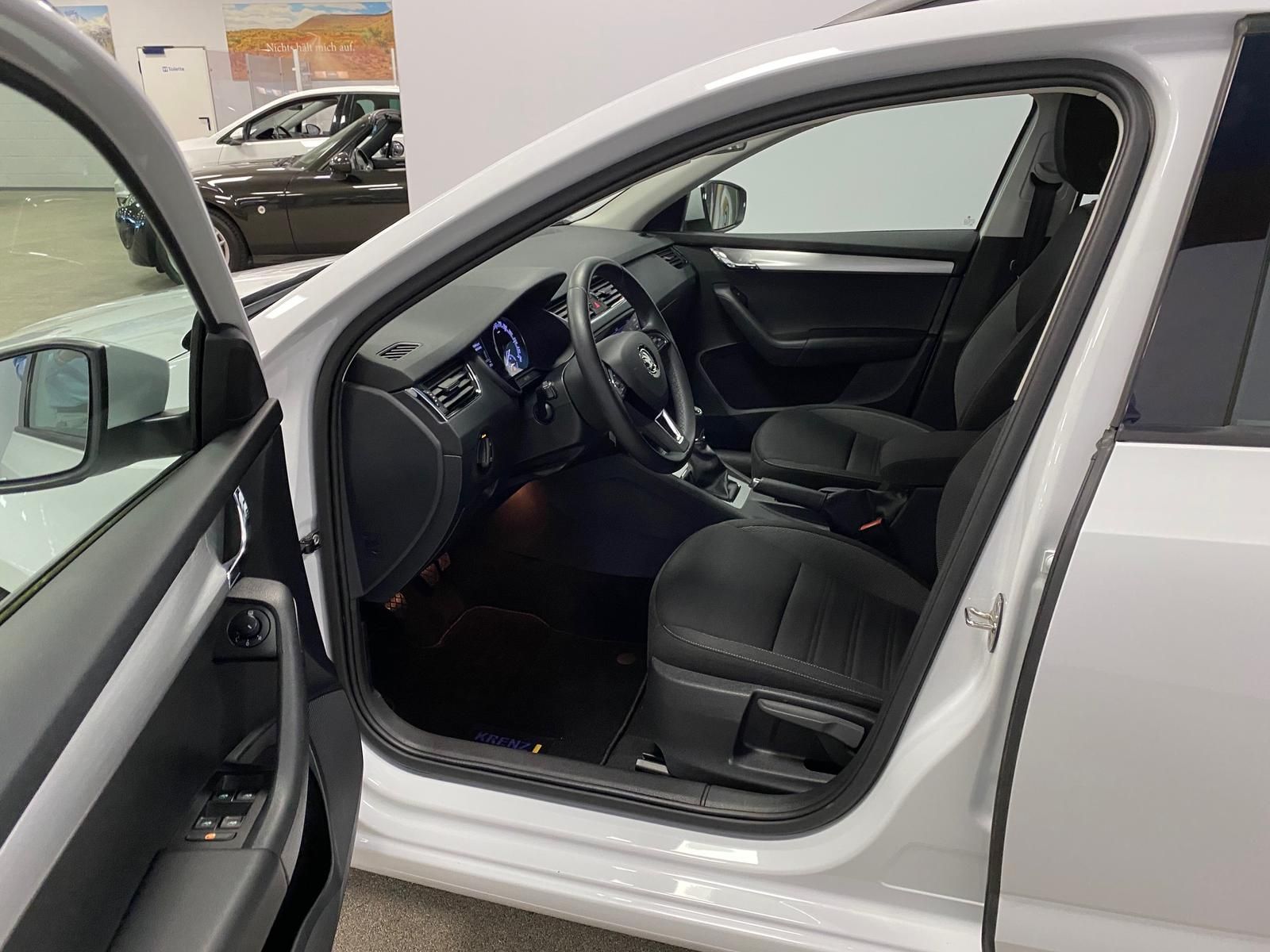 Fahrzeugabbildung SKODA Octavia Ambition 1.5 TSI APP+KLIMA+PDC+SITZHEIZ+