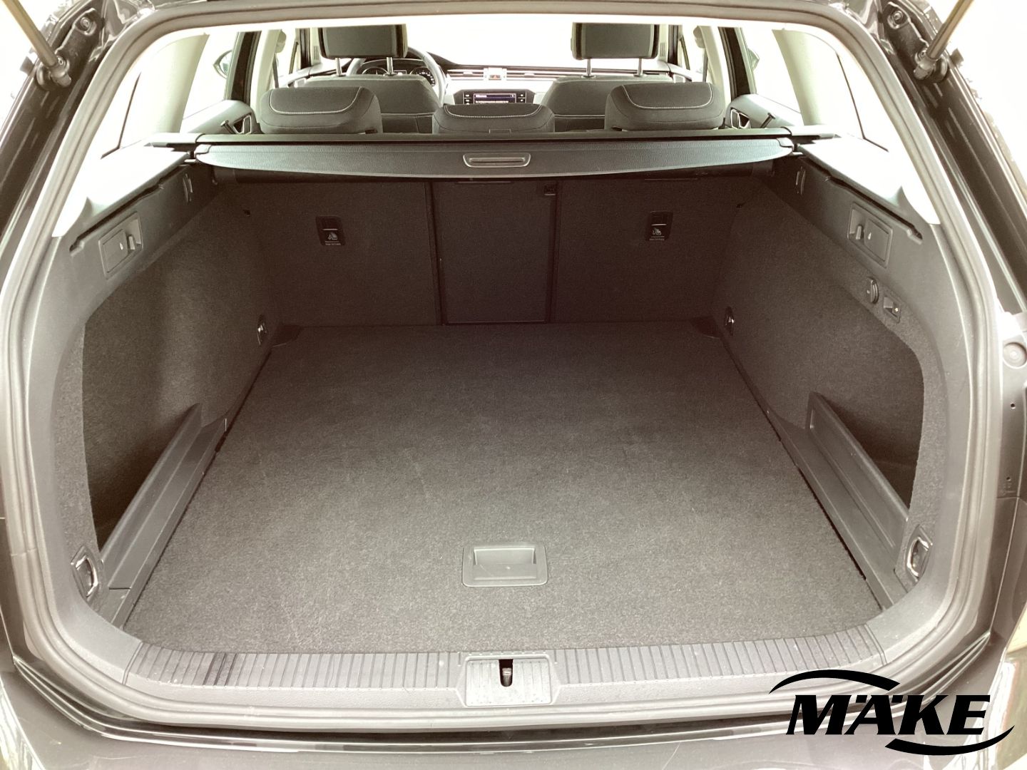 Passat Variant Business 2.0 TDI DSG 4MOTION AHK 