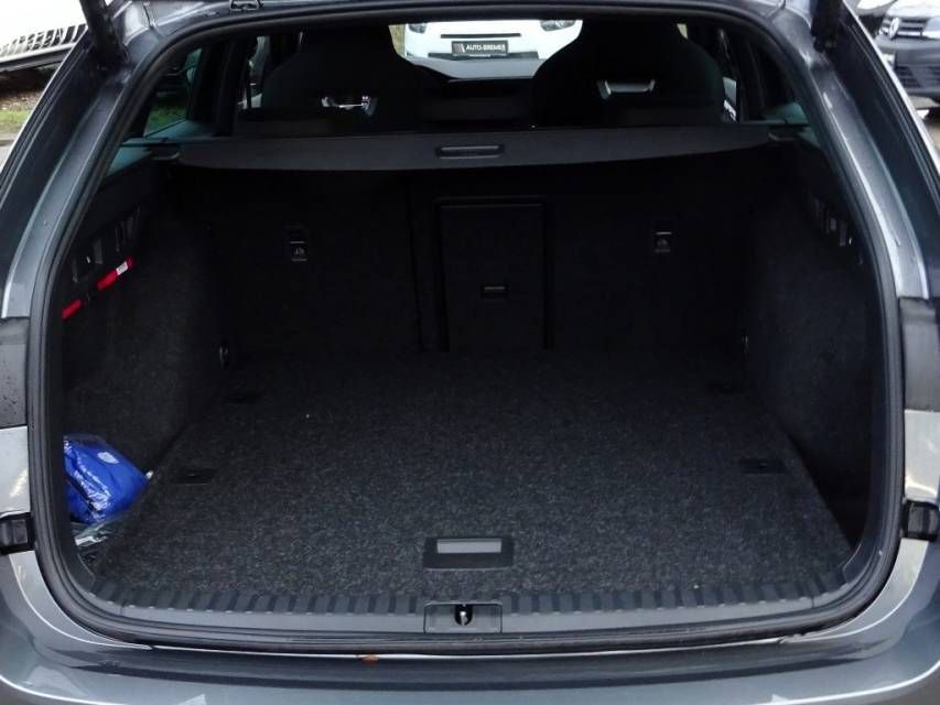 Fahrzeugabbildung SKODA Octavia Combi RS 2,0 TDI DGS Navi AHK