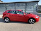 Volvo V40 T2 Geartronic Inscription - gebrauchte Volvo V40 aus dem Jahr 2018