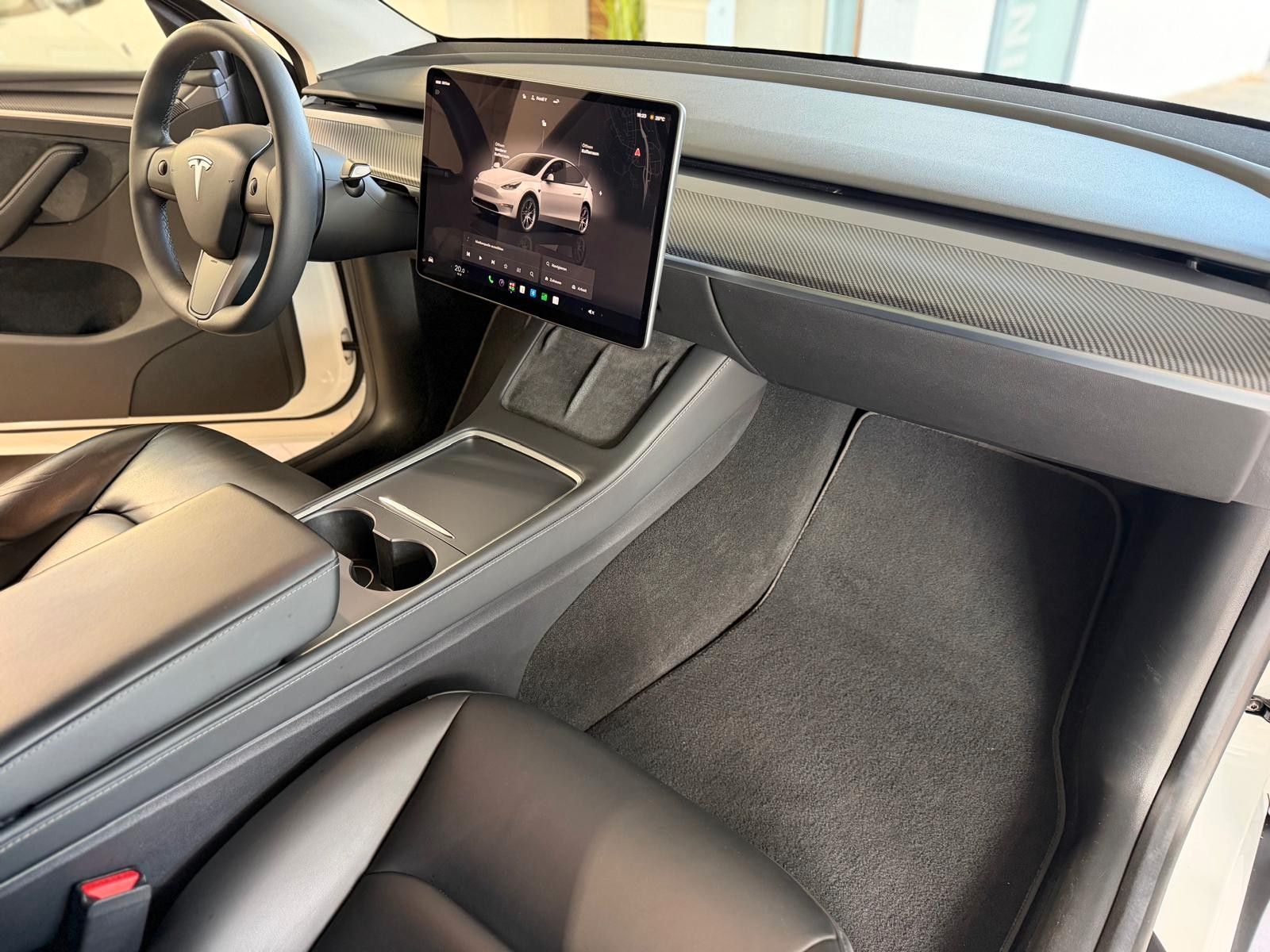 Tesla Model Y RWD Premium Matrix LFP Autop. Zertifikat foto 21